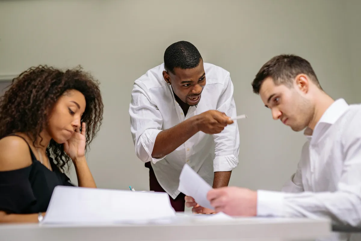 Que fait le PN quand il n'obtient pas ce qu'il veut ? 5 réactions typiques - Interpersonal Boundaries Conflict Management Professional Distance