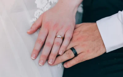married-man wedding-ring secret-romance longing-glance - photo par Western Sydney Wedding Photo and Video