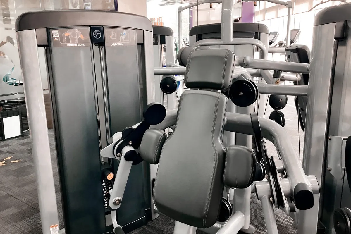 submaximal weightlifting controlled breathing machines - photo par Vegan Liftz